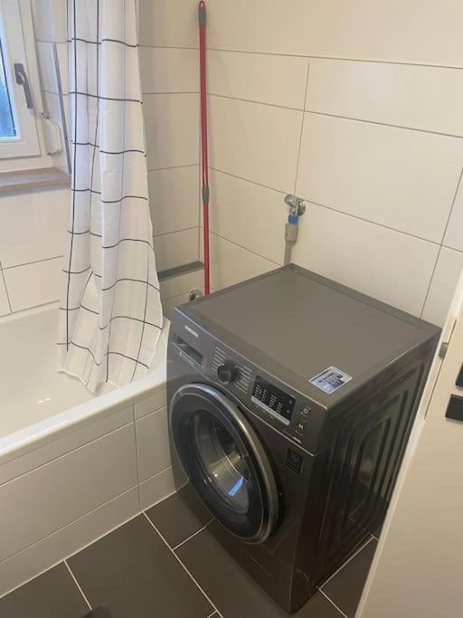 Ferienwohnung Outletcity Metzingen Μέτσινγκεν Εξωτερικό φωτογραφία